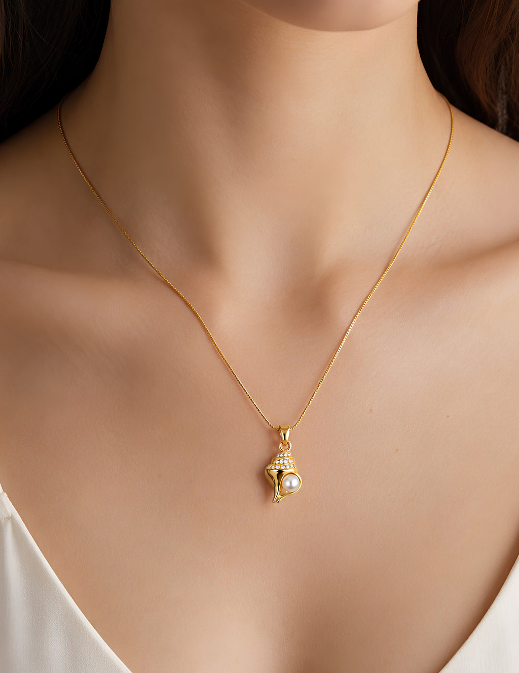 Henika Pearl Shell Necklace